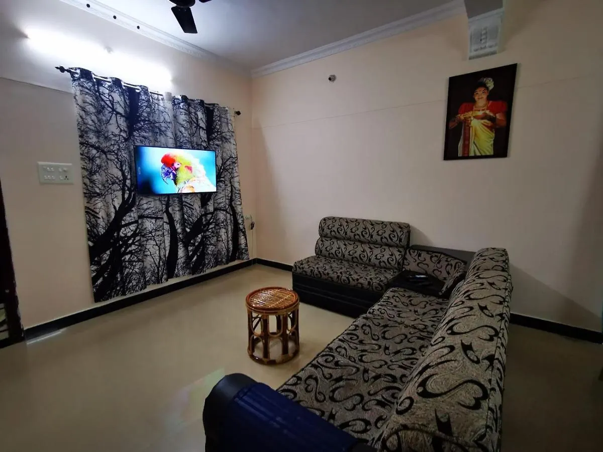J2 Home Stay - Luxury Homes With Caravan Services Thiruvananthapuram