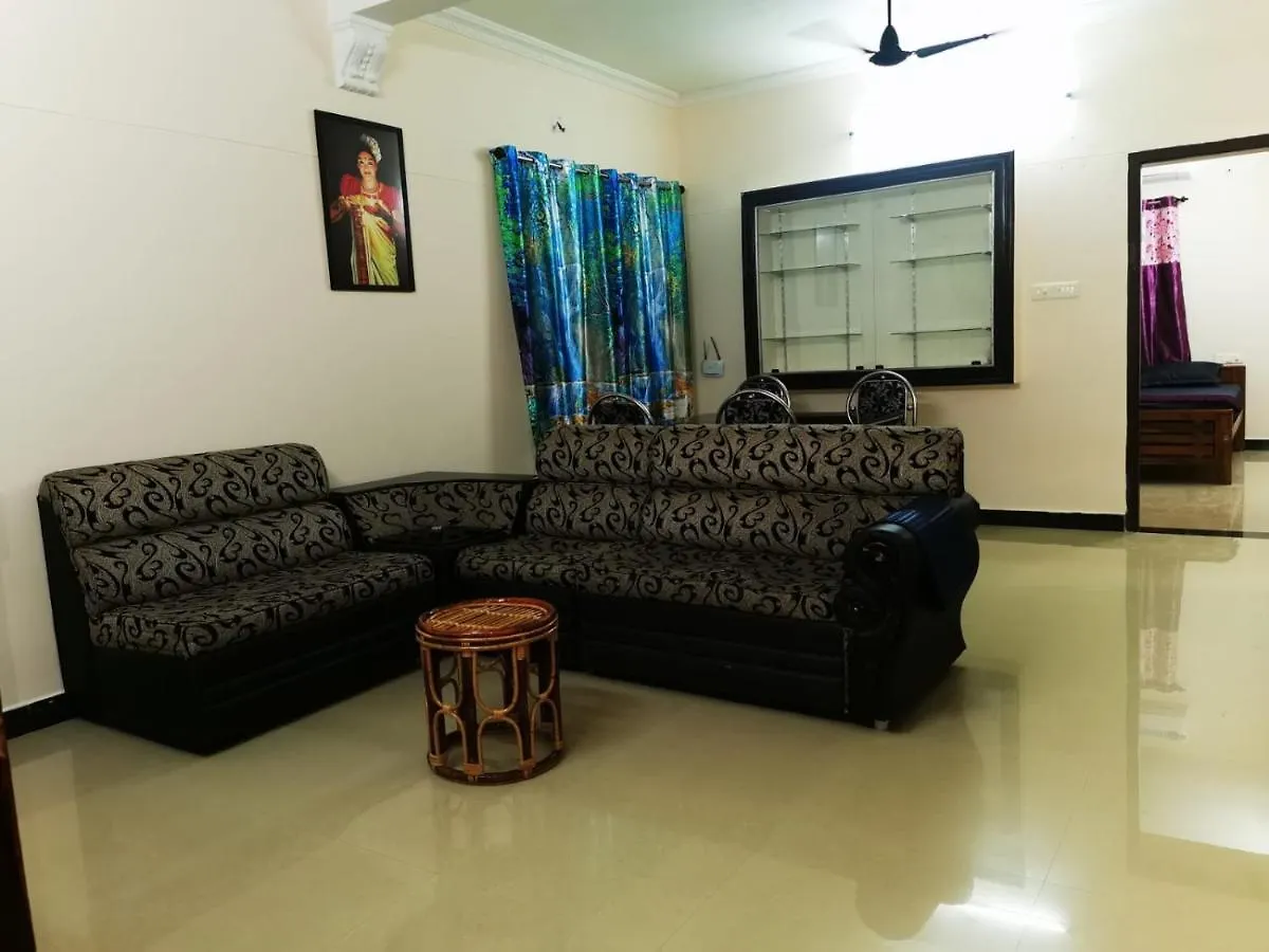 Aparthotel J2 Home Stay - Luxury Homes With Caravan Services Thiruvananthapuram India